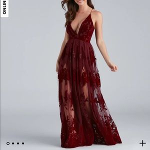 NWT Burgundy Formal Windsor Flocked Floral Maxi dress